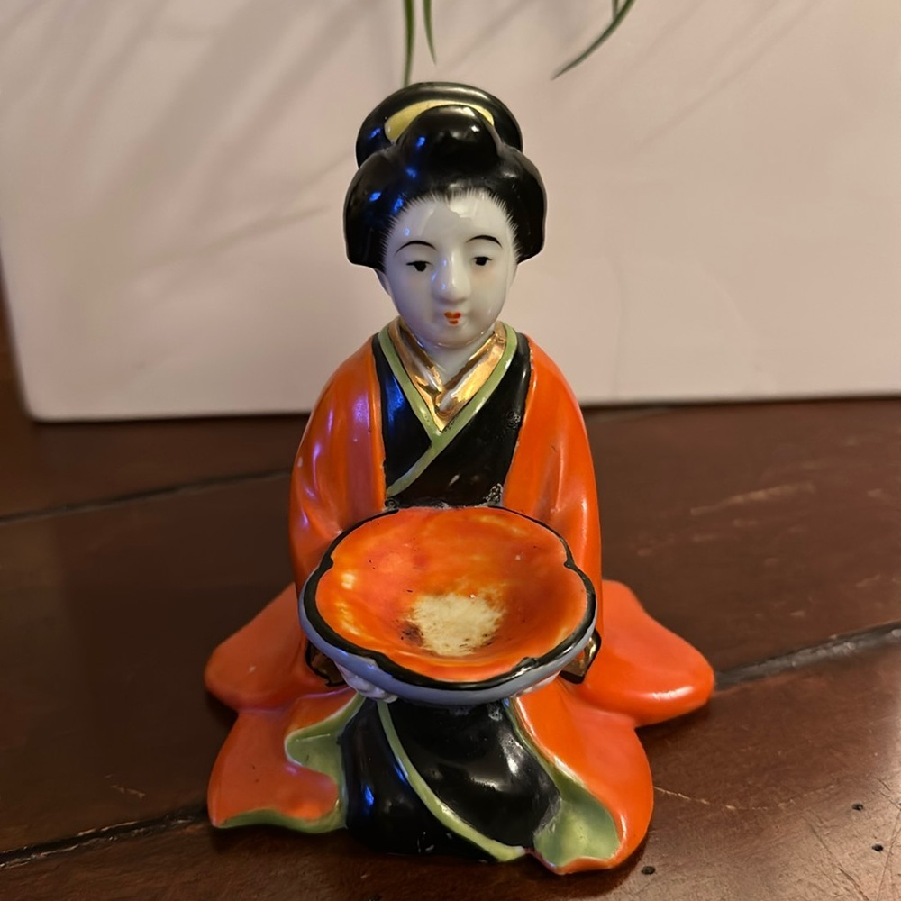 Vintage 1930s Orange Ceramic Kutani Geisha Girl Figurine Japanese Kimono w/Bowl